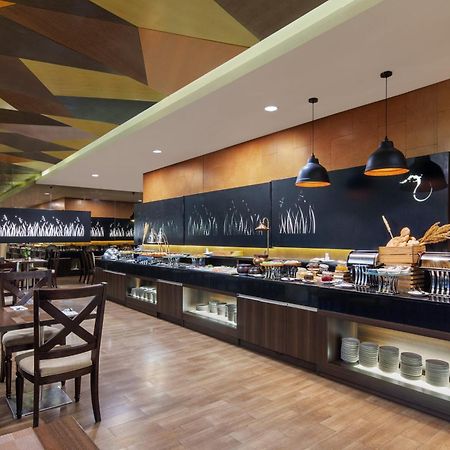 Hotel Santika Bsd City-Serpong Eksteriør billede