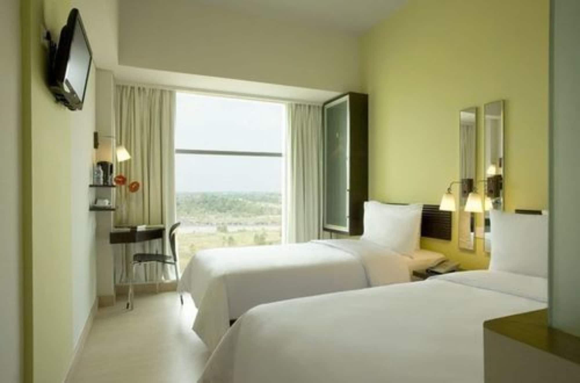 Hotel Santika Bsd City-Serpong Eksteriør billede