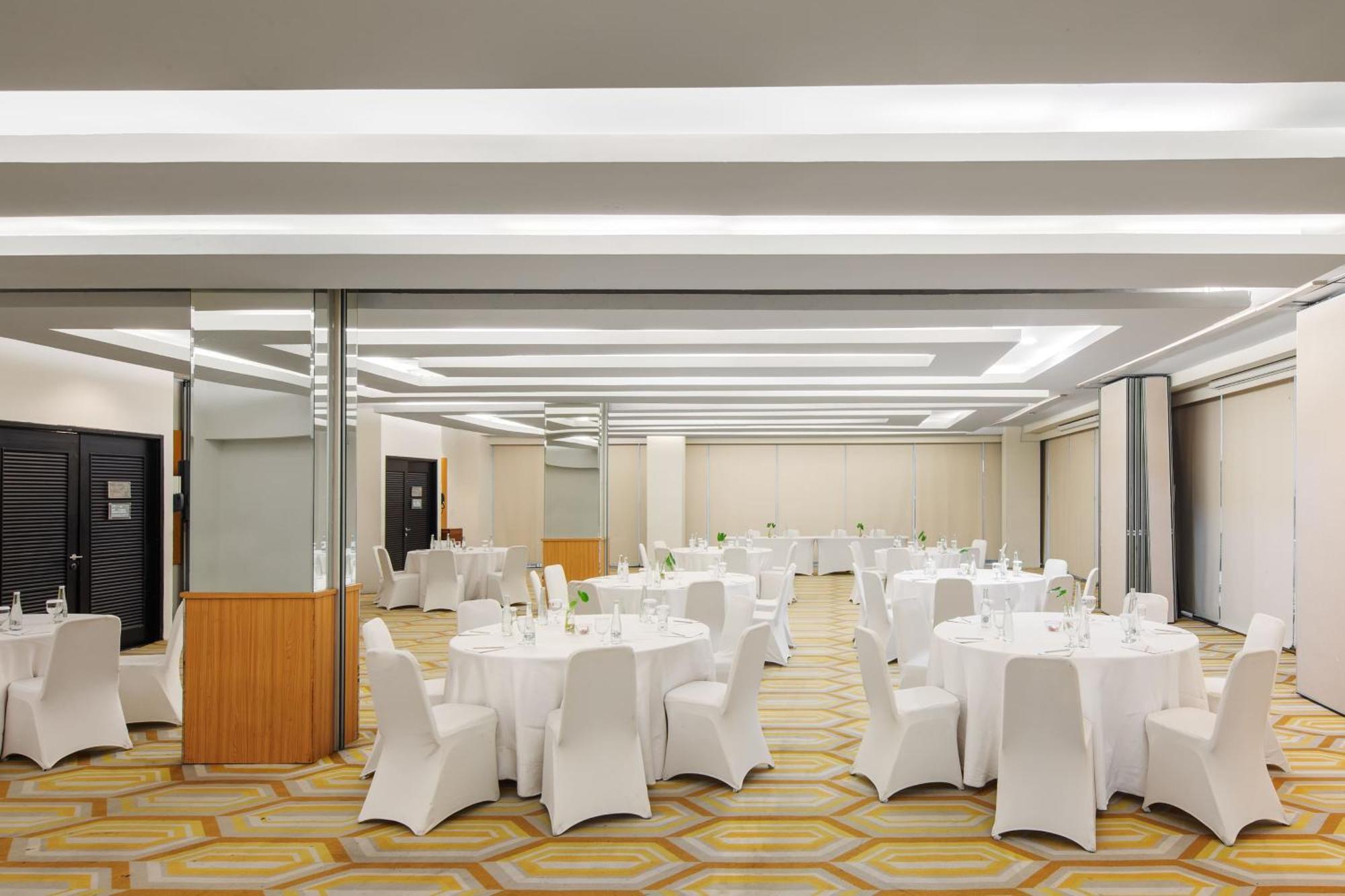 Hotel Santika Bsd City-Serpong Eksteriør billede
