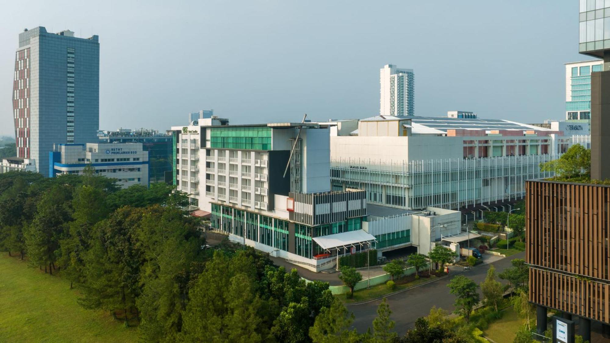 Hotel Santika Bsd City-Serpong Eksteriør billede