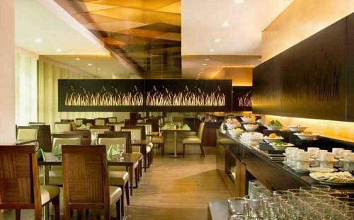 Hotel Santika Bsd City-Serpong Eksteriør billede